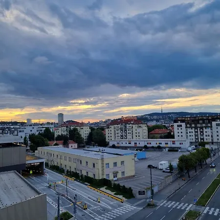 Zwirn New Free Parking Apartament *