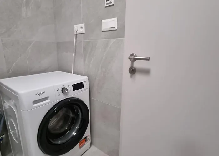 Zwirn New Free Parking Apartmán *