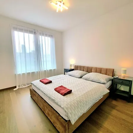 Zwirn New Free Parking Apartament