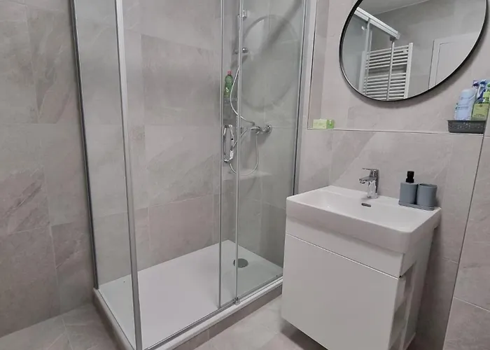 Zwirn New Free Parking * براتسيلافا